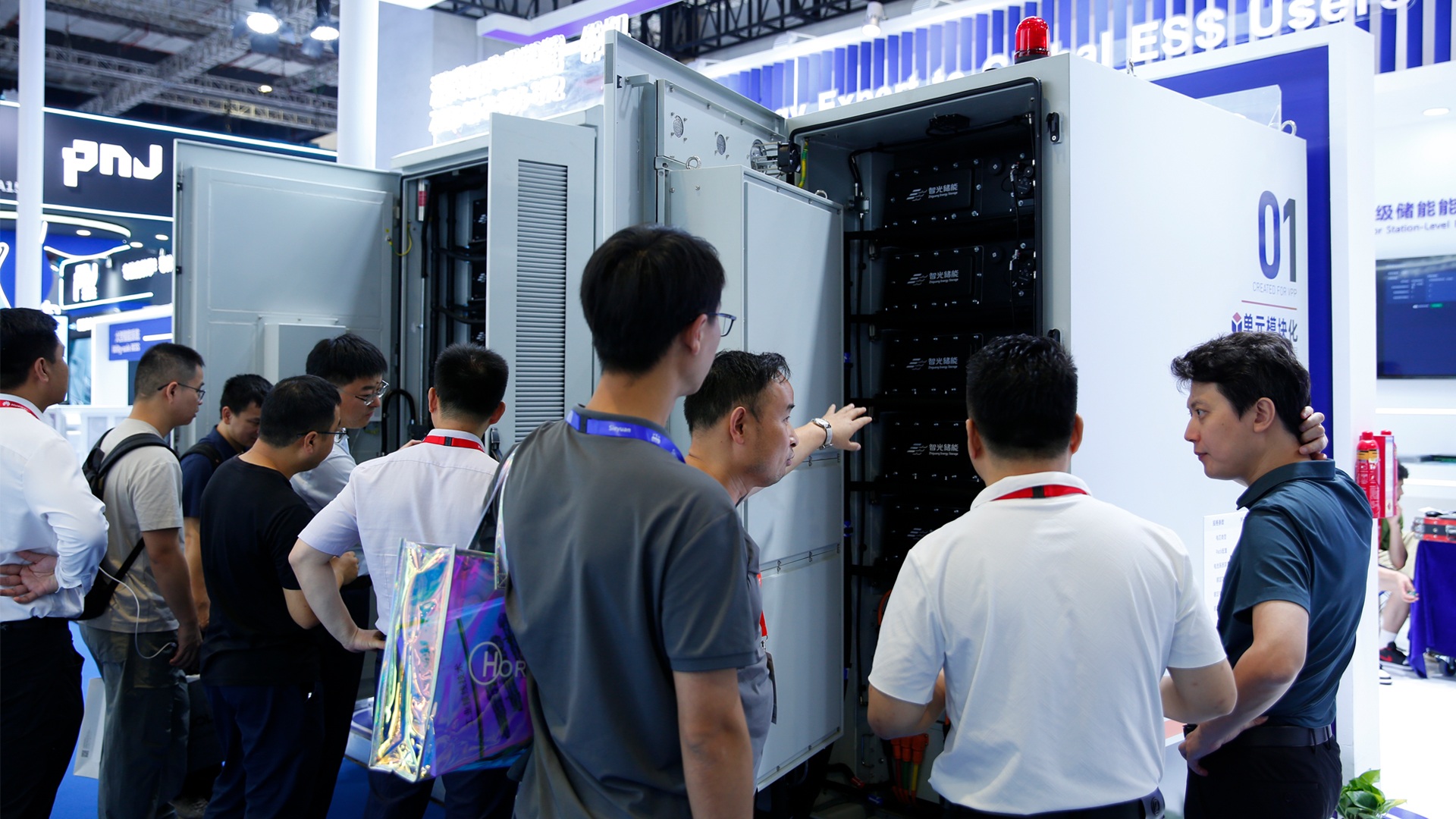 SNEC2025揭秘下一代海外工商储黑科技！M-BESS及配套数智化解决方案隆重亮相